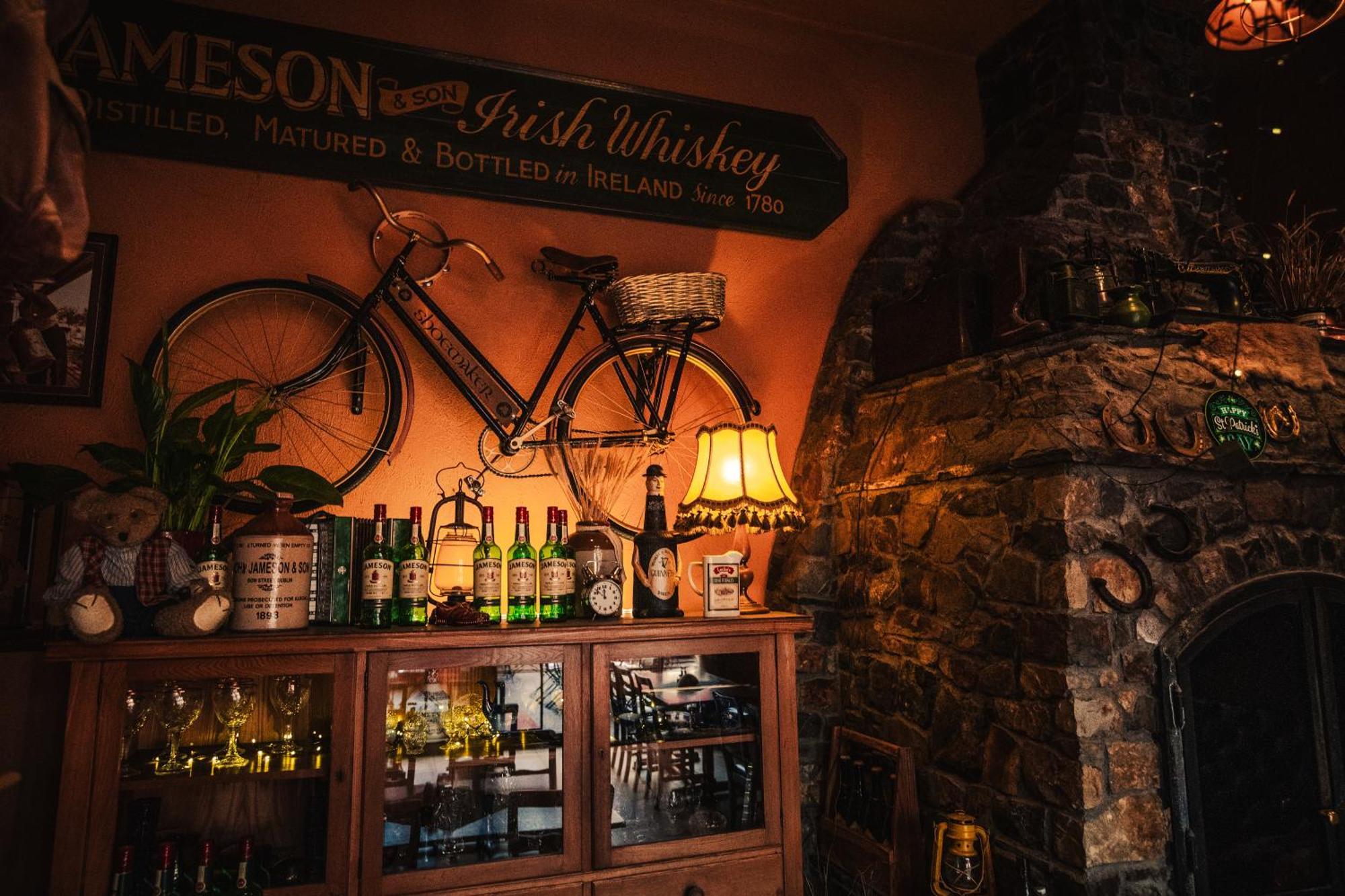Shoemaker Irish Pub & Accommodation Κίελτσε Εξωτερικό φωτογραφία