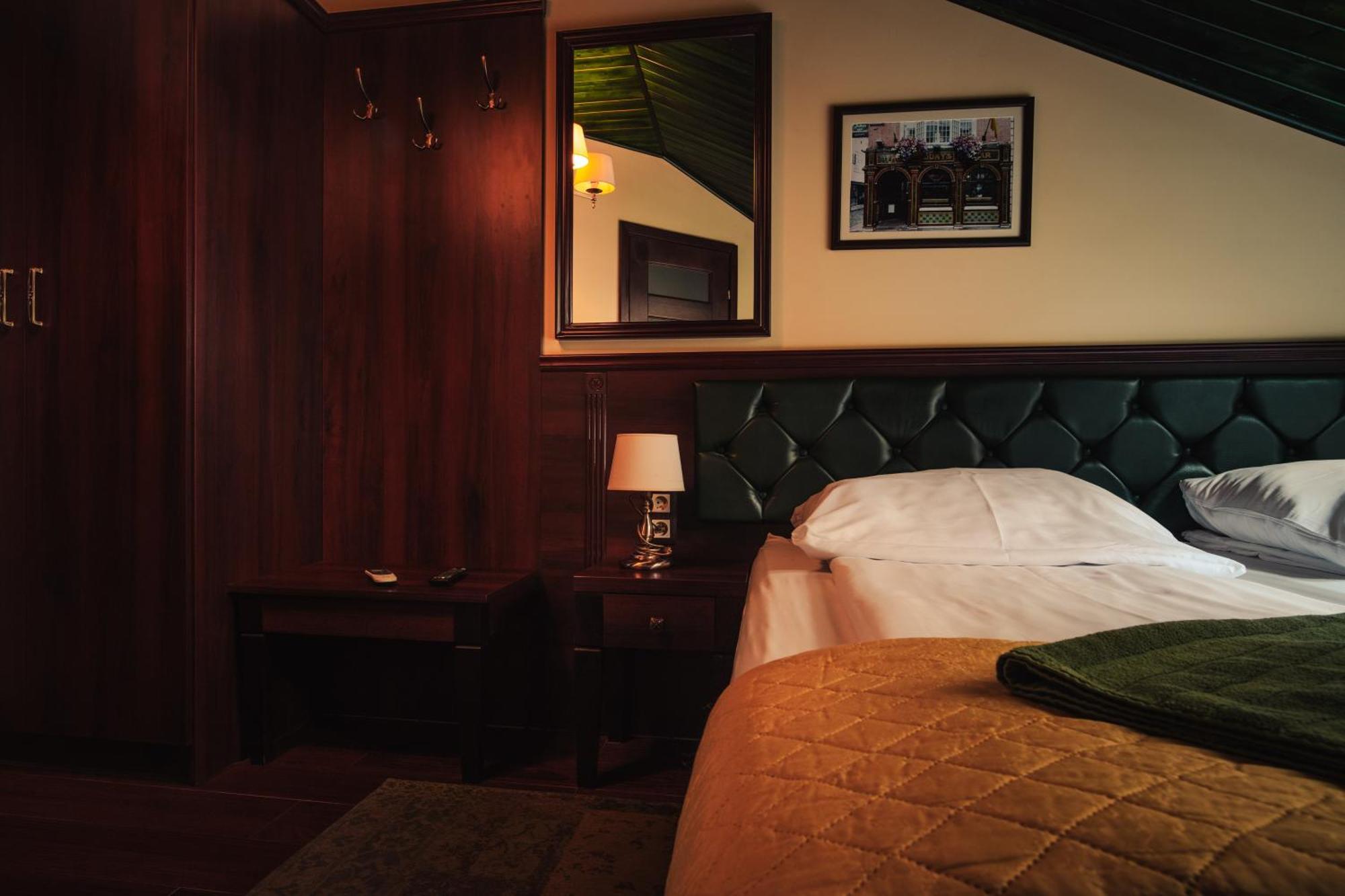 Shoemaker Irish Pub & Accommodation Κίελτσε Εξωτερικό φωτογραφία